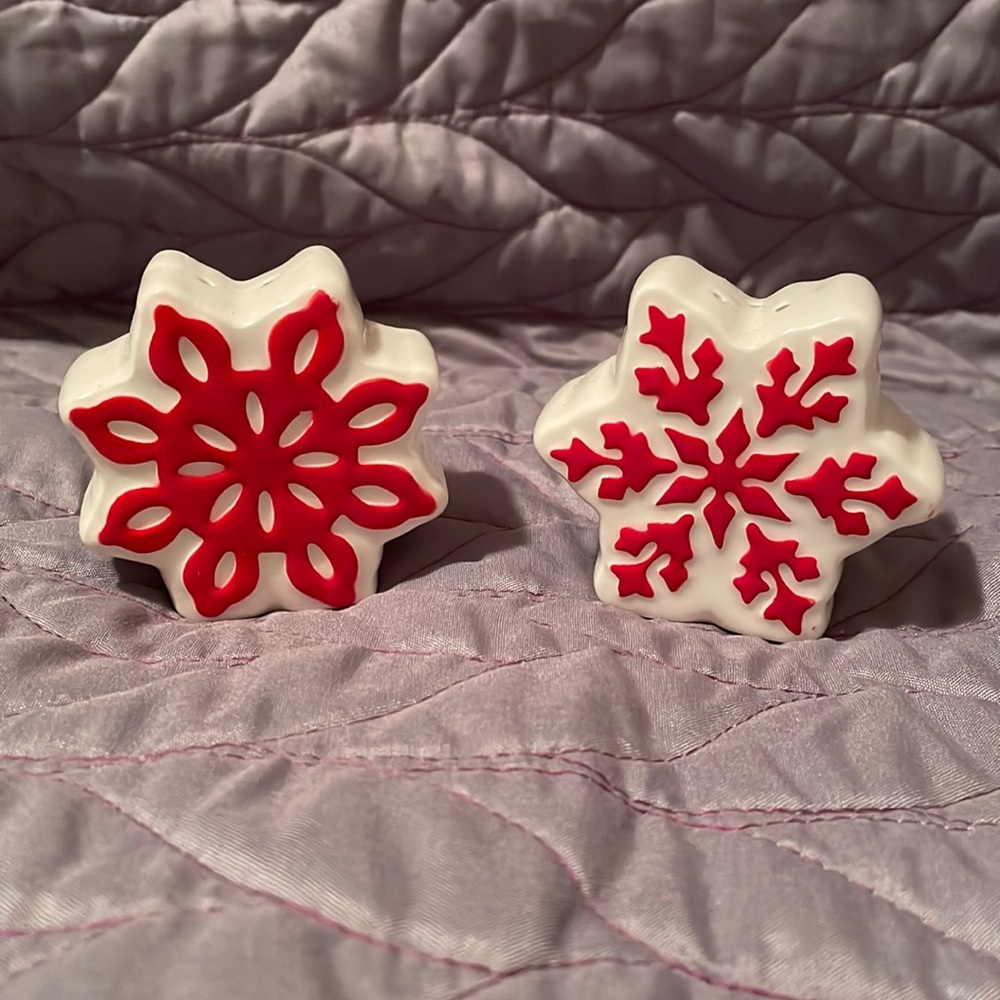 Snowflake Salt and Pepper Shakers